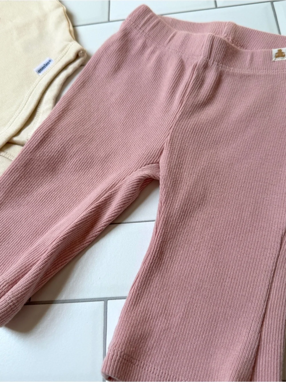3-6M🏜️ GAP & Gerber Baby Desert Dreamin’ Graphic SS Bodysuit & Pink Ribbed Pant